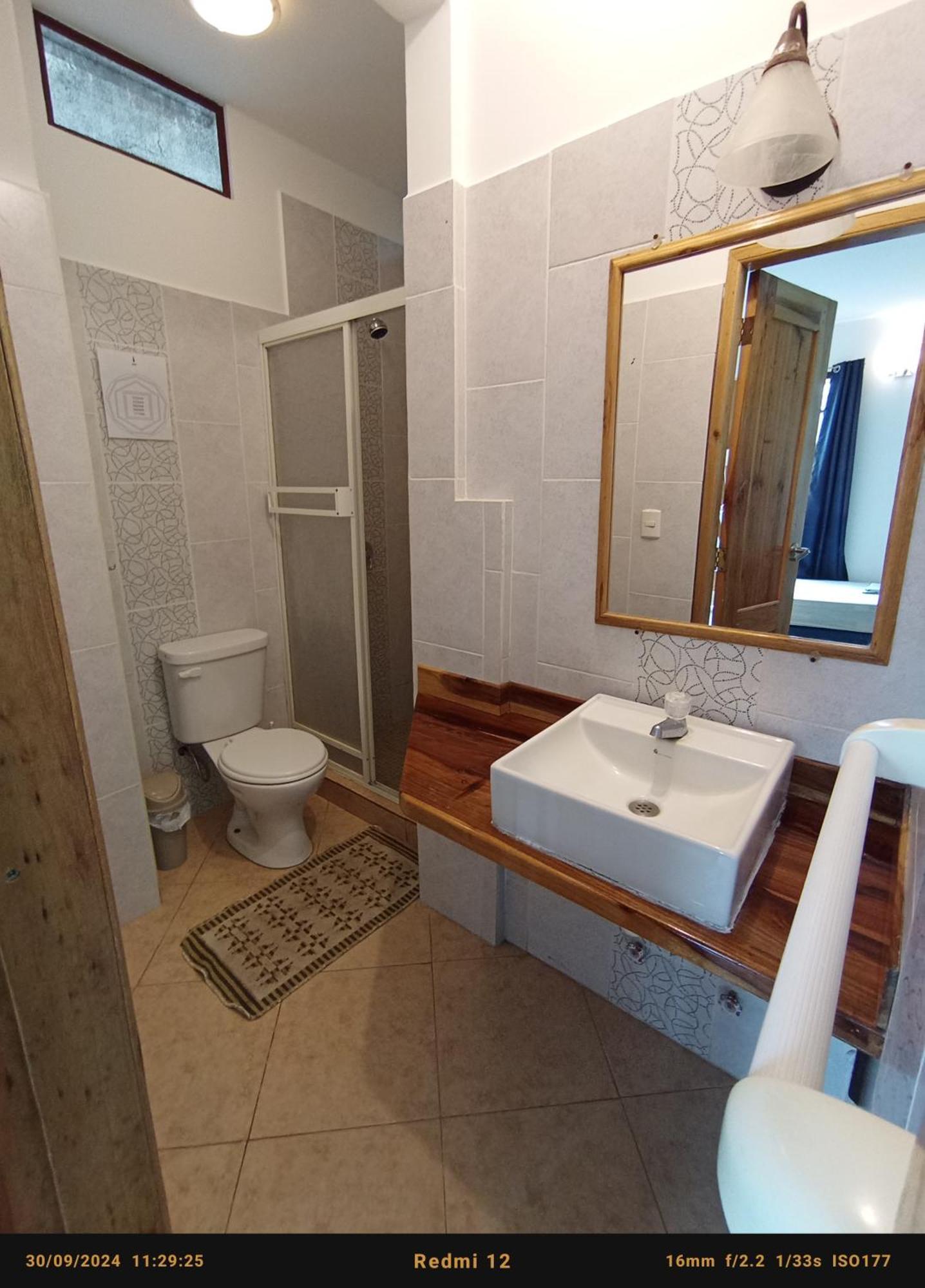 Hostal Yaku Montañita Buitenkant foto
