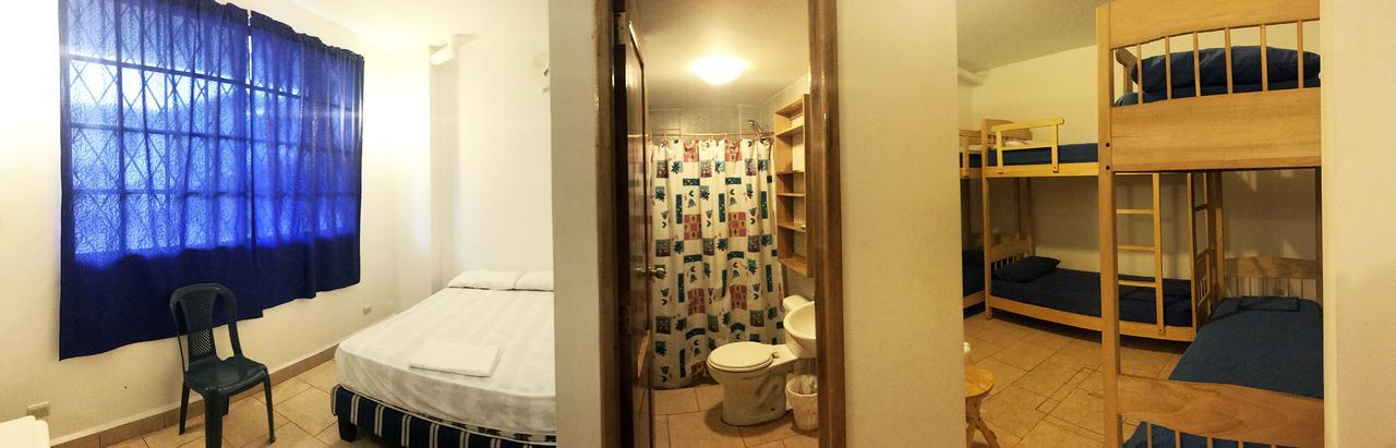 Hostal Yaku Montañita Buitenkant foto
